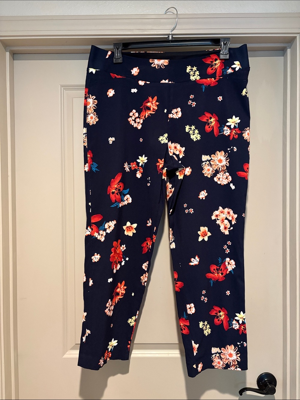 Investments Navy Floral Cropped Leggings with Red & Cream Flowers